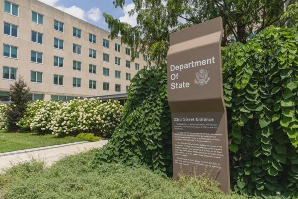 短期股票配资最简单三个技巧 又拿签证作威胁 美国警告外籍网民就柯克遇刺“管住嘴”
